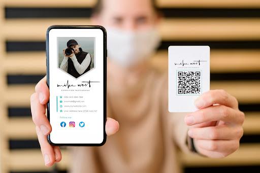 استفاده از کارت ویزیت الکترونیکی
